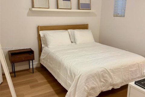 Condominio en venta en Miami Beach, Florida, 1 dormitorio, 45.06 m2 № 2043925 - foto 11