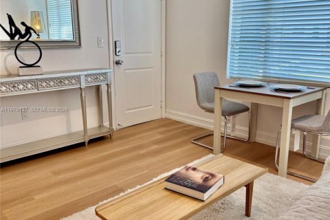 Condominio en venta en Miami Beach, Florida, 1 dormitorio, 45.06 m2 № 2043925 - foto 8