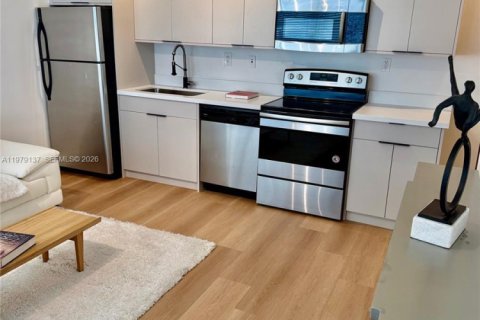 Condominio en venta en Miami Beach, Florida, 1 dormitorio, 45.06 m2 № 2043925 - foto 3