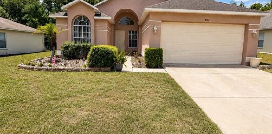 House in Spring Hill, Florida 3 bedrooms, 149.02 sq.m. № 2344517
