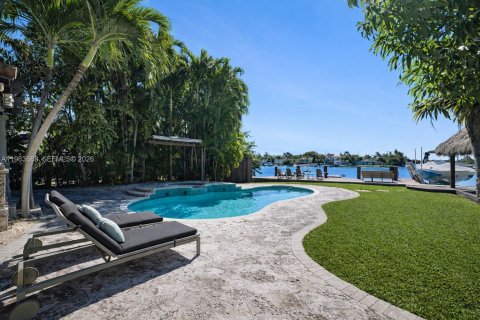 Casa en venta en Miami Beach, Florida, 4 dormitorios, 270.72 m2 № 2026632 - foto 4