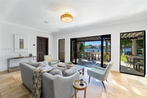 Casa en venta en Miami Beach, Florida, 4 dormitorios, 270.72 m2 № 2026632 - foto 16