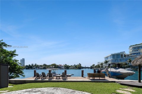 Casa en venta en Miami Beach, Florida, 4 dormitorios, 270.72 m2 № 2026632 - foto 30