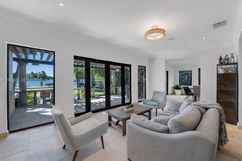 Casa en venta en Miami Beach, Florida, 4 dormitorios, 270.72 m2 № 2026632 - foto 14