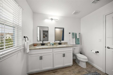 Townhouse in HARMONY AT LAKEWOOD RANCH in Bradenton, Florida 3 bedrooms, 161.56 sq.m. № 1843839 - photo 20