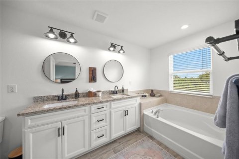 Townhouse in HARMONY AT LAKEWOOD RANCH in Bradenton, Florida 3 bedrooms, 161.56 sq.m. № 1843839 - photo 17