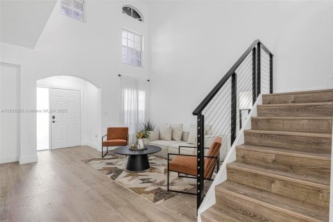 Adosado en venta en Miami, Florida, 3 dormitorios, 146.6 m2 № 2172300 - foto 6
