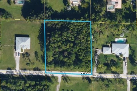 Land in West Palm Beach, Florida № 1781866 - photo 1