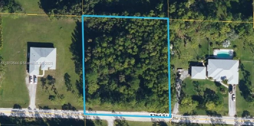 Land in West Palm Beach, Florida № 1781866