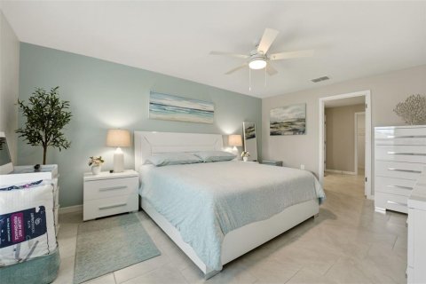 Villa ou maison à vendre à Rotonda, Floride: 4 chambres, 180.32 m2 № 2124889 - photo 14