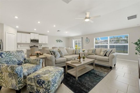 Villa ou maison à vendre à Rotonda, Floride: 4 chambres, 180.32 m2 № 2124889 - photo 5