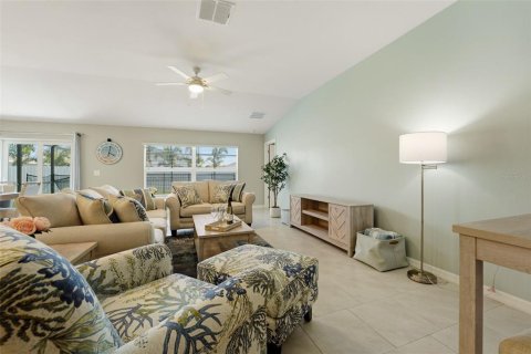 Villa ou maison à vendre à Rotonda, Floride: 4 chambres, 180.32 m2 № 2124889 - photo 6