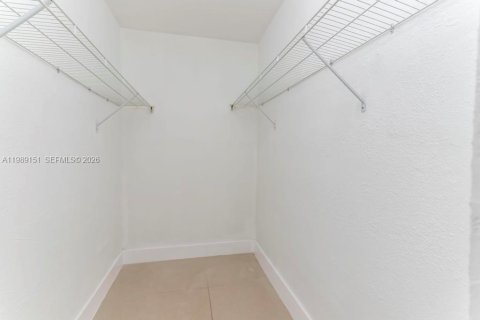 Купить виллу или дом в Форт-Лодердейл, Флорида 3 спальни, 134.43м2, № 2062480 - фото 10