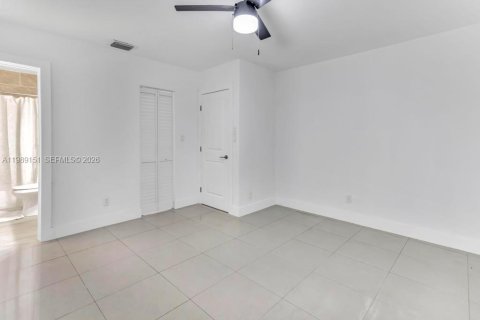 Купить виллу или дом в Форт-Лодердейл, Флорида 3 спальни, 134.43м2, № 2062480 - фото 9