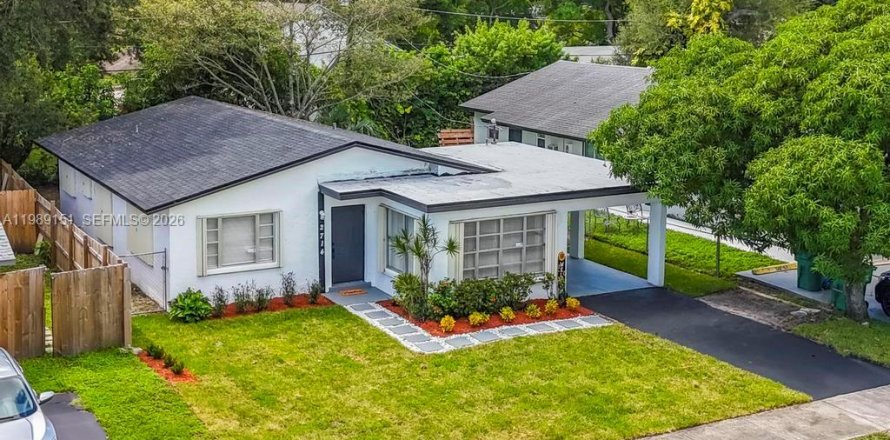 House in Fort Lauderdale, Florida 3 bedrooms, 134.43 sq.m. № 2062480