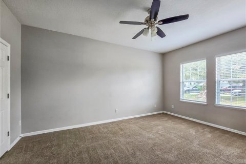Villa ou maison à louer à Fruitland Park, Floride: 4 chambres, 164.99 m2 № 2167235 - photo 10