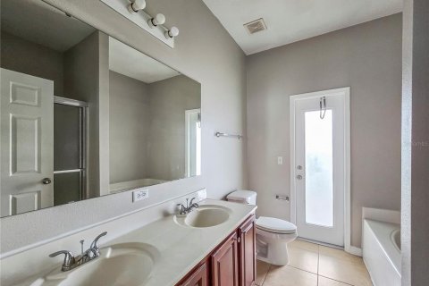 Villa ou maison à louer à Fruitland Park, Floride: 4 chambres, 164.99 m2 № 2167235 - photo 11
