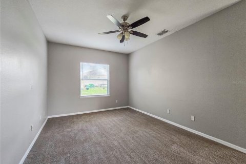Villa ou maison à louer à Fruitland Park, Floride: 4 chambres, 164.99 m2 № 2167235 - photo 9