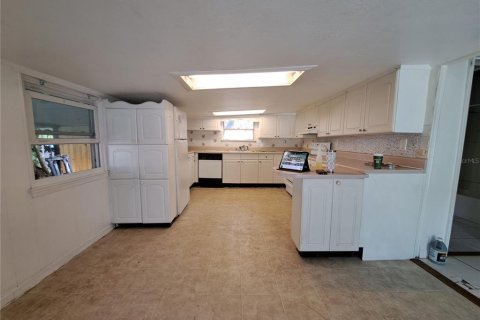 Villa ou maison à vendre à South Pasadena, Floride: 2 chambres, 73.58 m2 № 1906211 - photo 14