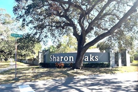 House in Clearwater, Florida 4 bedrooms, 211.72 sq.m. № 1910286 - photo 2