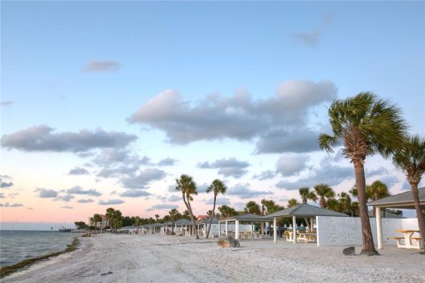 Condominio en alquiler en New Port Richey, Florida, 1 dormitorio, 101.08 m2 № 1780504 - foto 28