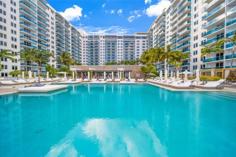 Copropriété à vendre à Miami Beach, Floride: 2 chambres, 114.27 m2 № 1921314 - photo 15