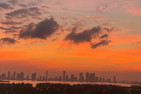 Copropriété à vendre à Miami Beach, Floride: 2 chambres, 114.27 m2 № 1921314 - photo 25
