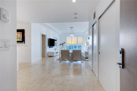 Copropriété à vendre à Miami Beach, Floride: 2 chambres, 114.27 m2 № 1921314 - photo 2