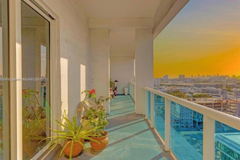 Copropriété à vendre à Miami Beach, Floride: 2 chambres, 114.27 m2 № 1921314 - photo 17