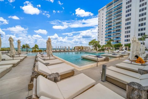 Copropriété à vendre à Miami Beach, Floride: 2 chambres, 114.27 m2 № 1921314 - photo 30