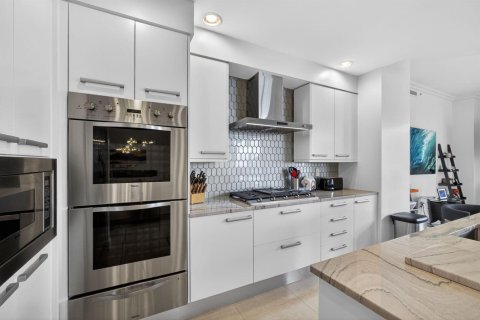 Condo in Riviera Beach, Florida, 3 bedrooms  № 2249615 - photo 17