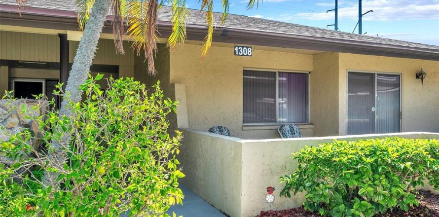 Condominio en Largo, Florida, 2 dormitorios № 1390986