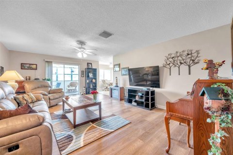 Condominio en venta en Largo, Florida, 2 dormitorios, 103.12 m2 № 1390986 - foto 17