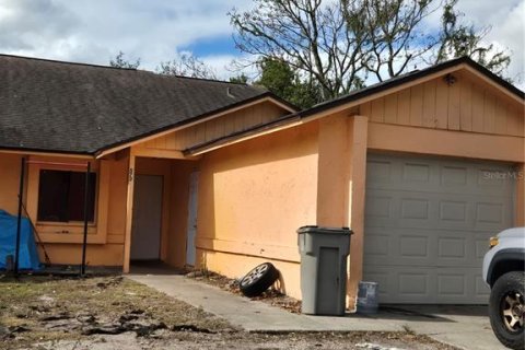 Duplex à Apopka, Floride 3 chambres, 110.27 m2 № 2102262
