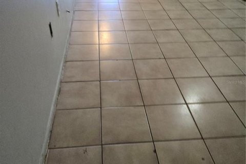 Duplex à vendre à Apopka, Floride: 3 chambres, 110.27 m2 № 2102262 - photo 3
