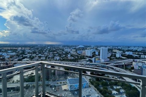 Copropriété à louer à Miami, Floride: 2 chambres, 100.24 m2 № 1975295 - photo 3