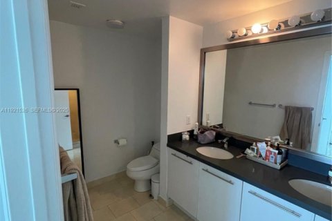 Copropriété à louer à Miami, Floride: 2 chambres, 100.24 m2 № 1975295 - photo 11