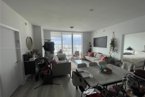 Copropriété à louer à Miami, Floride: 2 chambres, 100.24 m2 № 1975295 - photo 14