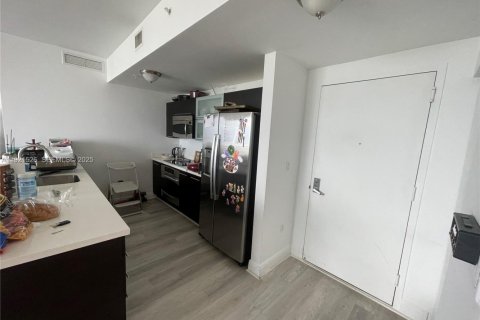 Copropriété à louer à Miami, Floride: 2 chambres, 100.24 m2 № 1975295 - photo 22