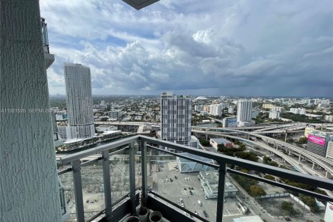 Снять в аренду кондоминиум в Майами, Флорида 2 спальни, 100.24м2, № 1975295 - фото 22