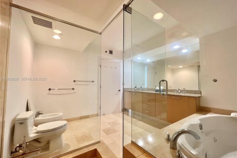 Снять в аренду кондоминиум в Халландейл-Бич, Флорида 3 спальни, 193.05м2, № 1992627 - фото 27