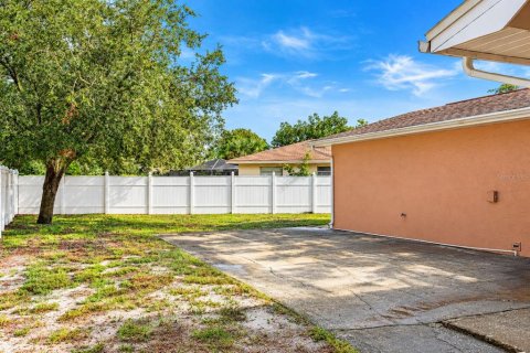 Villa ou maison à vendre à Dunedin, Floride: 3 chambres, 165.64 m2 № 2414048 - photo 23