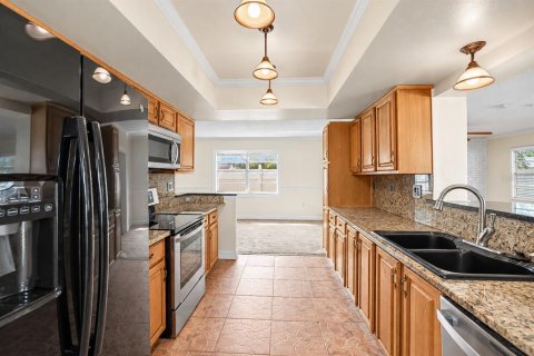 Villa ou maison à vendre à Dunedin, Floride: 3 chambres, 165.64 m2 № 2414048 - photo 2