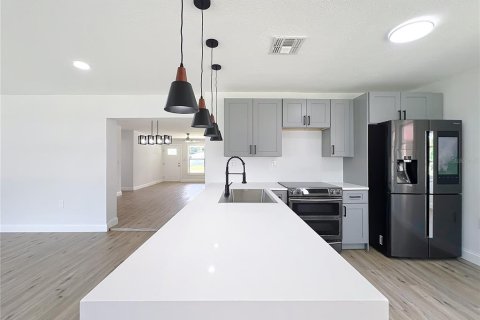 Villa ou maison à vendre à Melbourne, Floride: 3 chambres, 145.58 m2 № 1902212 - photo 2