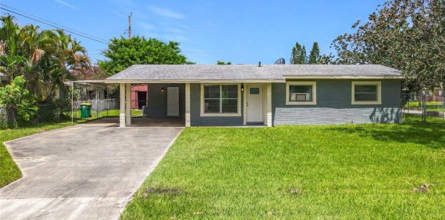 Villa ou maison à Melbourne, Floride 3 chambres, 145.58 m2 № 1902212