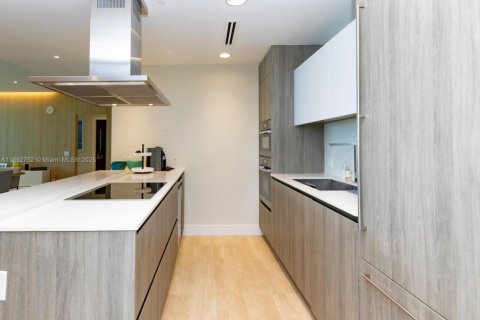 Copropriété à louer à Key Biscayne, Floride: 2 chambres, 169.36 m2 № 1946668 - photo 23