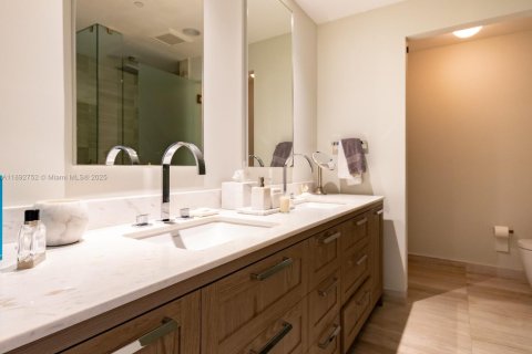 Copropriété à louer à Key Biscayne, Floride: 2 chambres, 169.36 m2 № 1946668 - photo 13