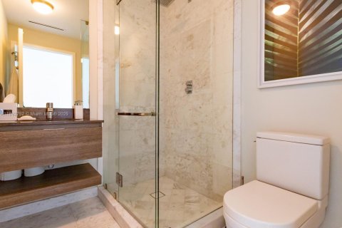 Copropriété à louer à Key Biscayne, Floride: 2 chambres, 169.36 m2 № 1946668 - photo 17