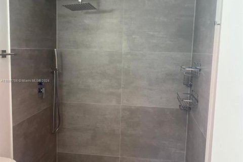 Купить кондоминиум в Санни-Айлс-Бич, Флорида 2 спальни, 101.64м2, № 2037138 - фото 8