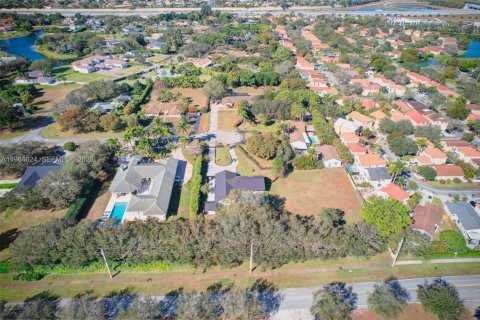 House in Southwest Ranches, Florida 4 bedrooms, 222.13 sq.m. № 2026393